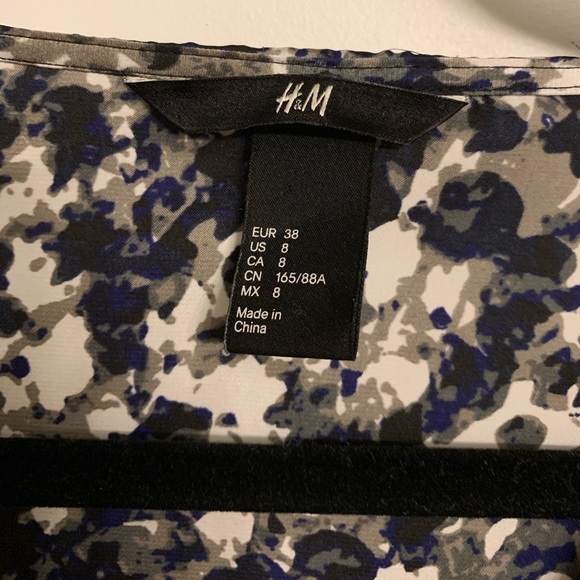 H&M satin dress with zipper - Picture 4 of 5